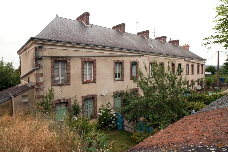 les maisons d'employés de l'imprimerie de la commune de La Chapelle-Montligeon