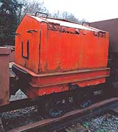 matériel de transport ferroviaire dit coffre à poudre