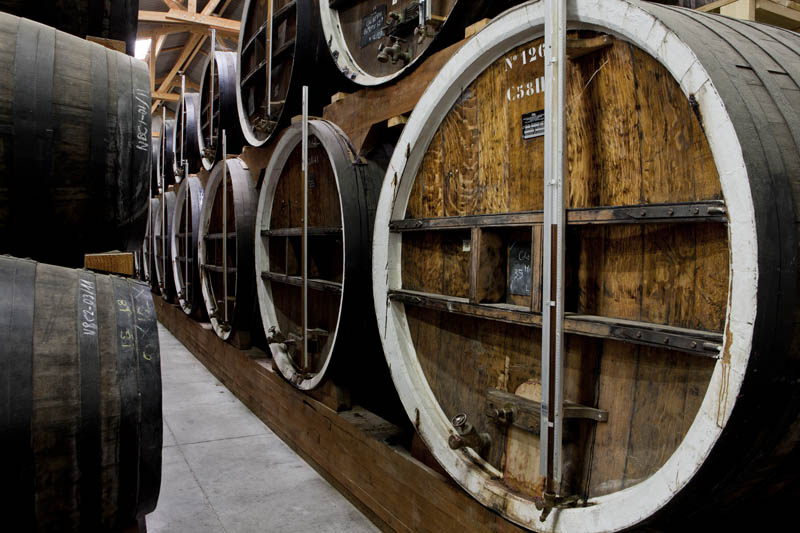 moulin à blé, puis moulin à foulon, actuellement distillerie Calvados Boulard