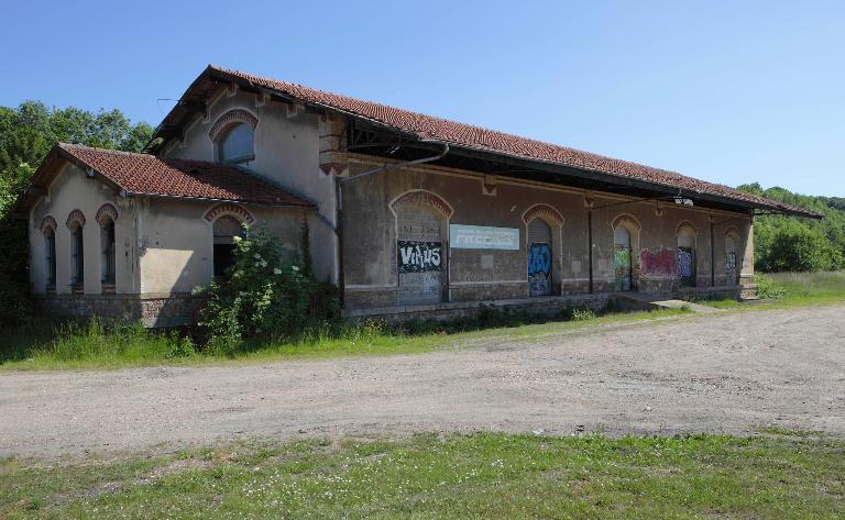 gare de Charleval