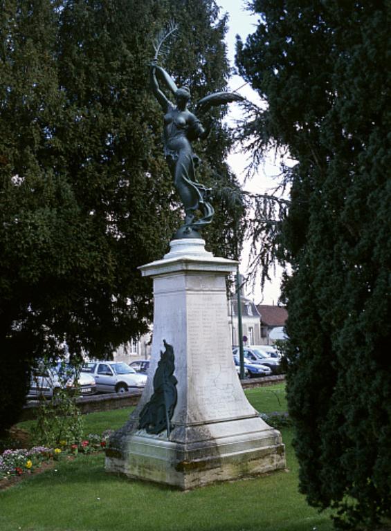 monument aux morts de Pont-Audemer dit du Souvenir Français