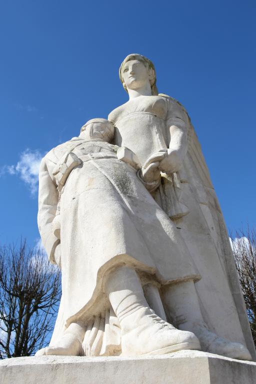 monument aux morts de la guerre de 1914-1918 : La Victoire douloureuse