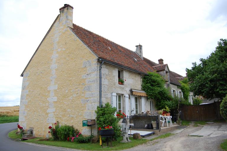 Alignement de 3 maisons au Bourg (repérées).