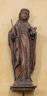 statue (demi-nature) : sainte Catherine ?