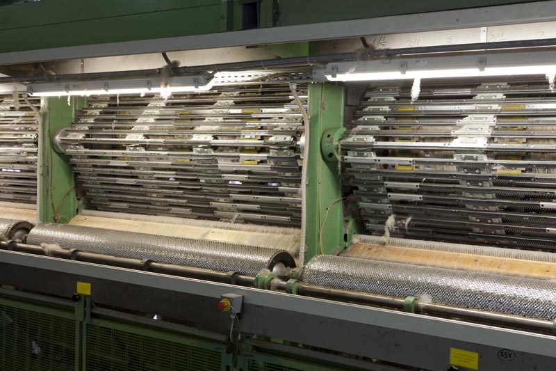 ensemble de 2 machines à démêler : lignes de peignage