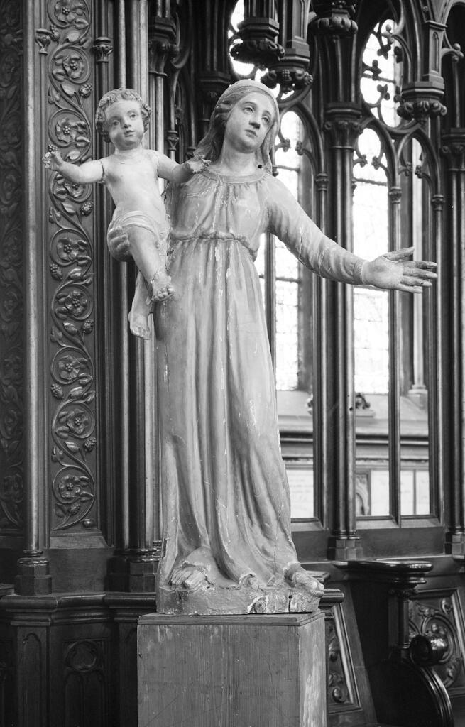 ensemble du mobilier de la basilique Notre-Dame