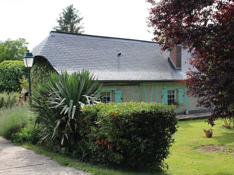 Les longères ou chaumières en pan de bois de Honguemare-Guenouville