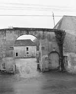 moulin à farine dit moulin de Tournebu, puis moulin à huile, puis ferme, actuellement maison
