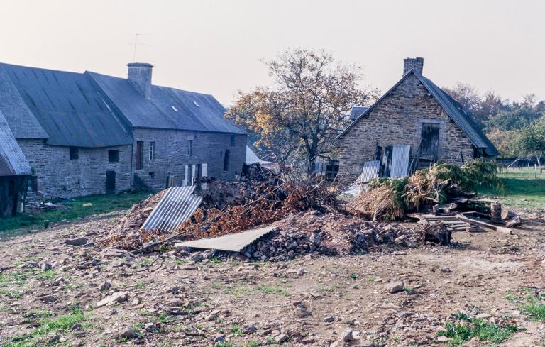 La céramique industrielle dans le Bessin (Calvados) et le département de la Manche : les poteries