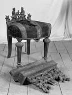 voyeuse assise : ponteuse