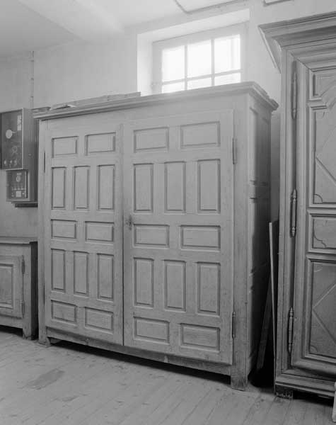 armoire : chapier