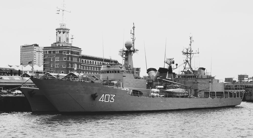 bateau de débarquement (transport d'hommes et de matériels) : batral dit AHNED ES SAKALLI