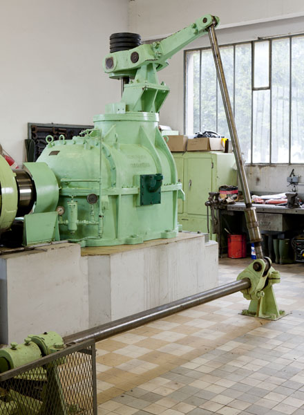 les machines de la centrale hydroélectrique des Forces Motrices de l'Orne
