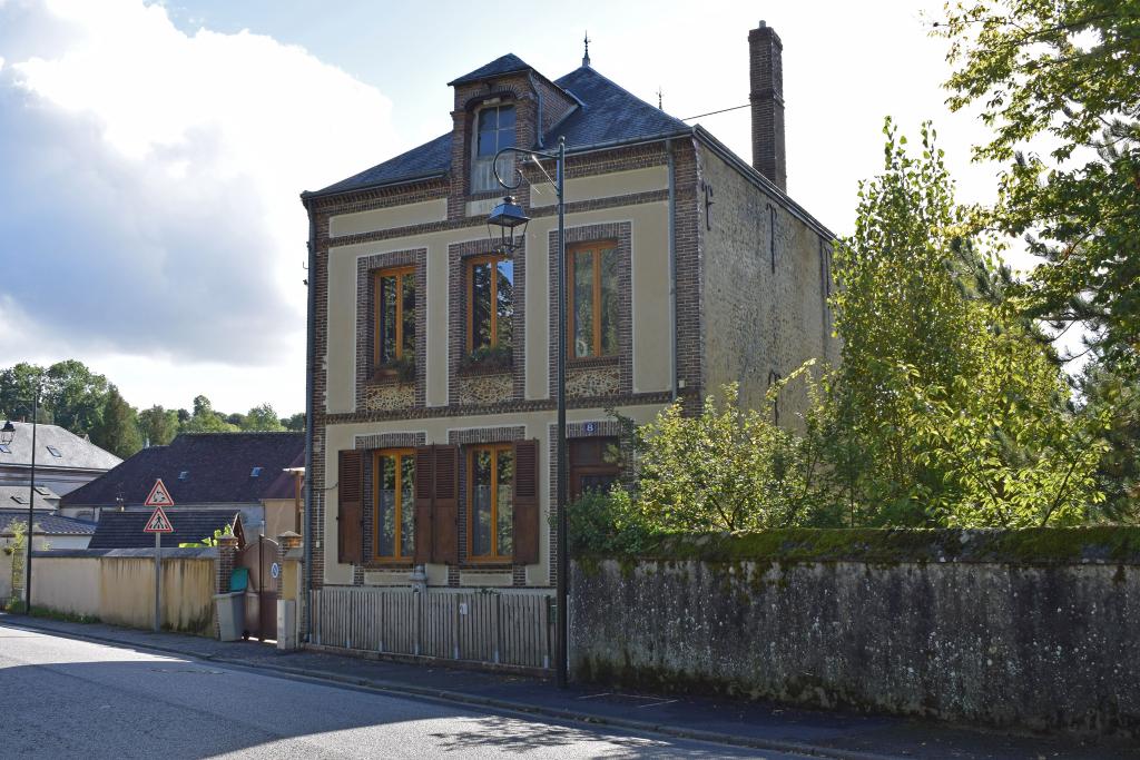 auberge, actuellement maison