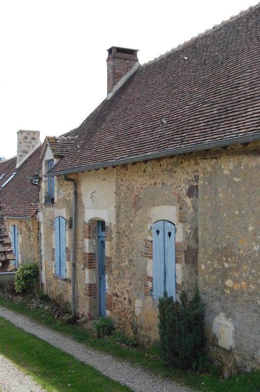 alignement de deux fermes, actuellement maisons