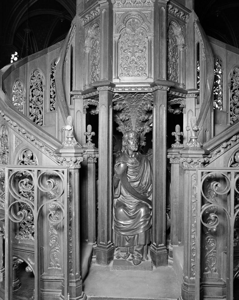 ensemble du mobilier de la basilique Notre-Dame