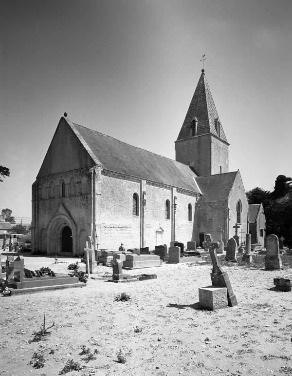 église paroissiale Saint-Manvieu