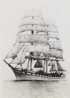 bateau de marchandises en vrac : trois mâts barque (vracquier) dit CAMBRONNE