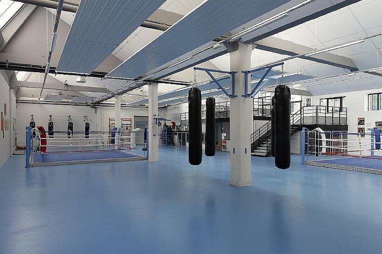 Salle de boxe et bureaux - reconversion de l'usine Blin et Blin