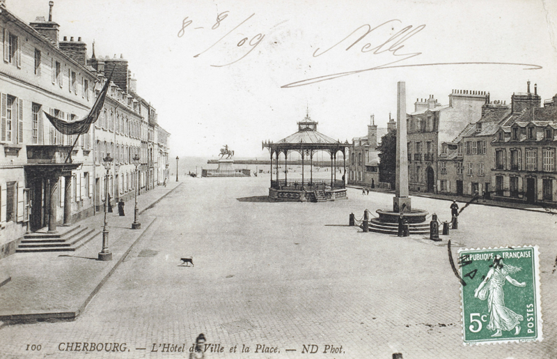 place dite place du Calvaire, puis place d'Armes, actuellement place de la République