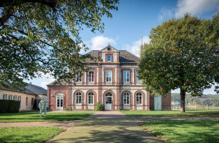 presbytère, actuellement centre de loisirs