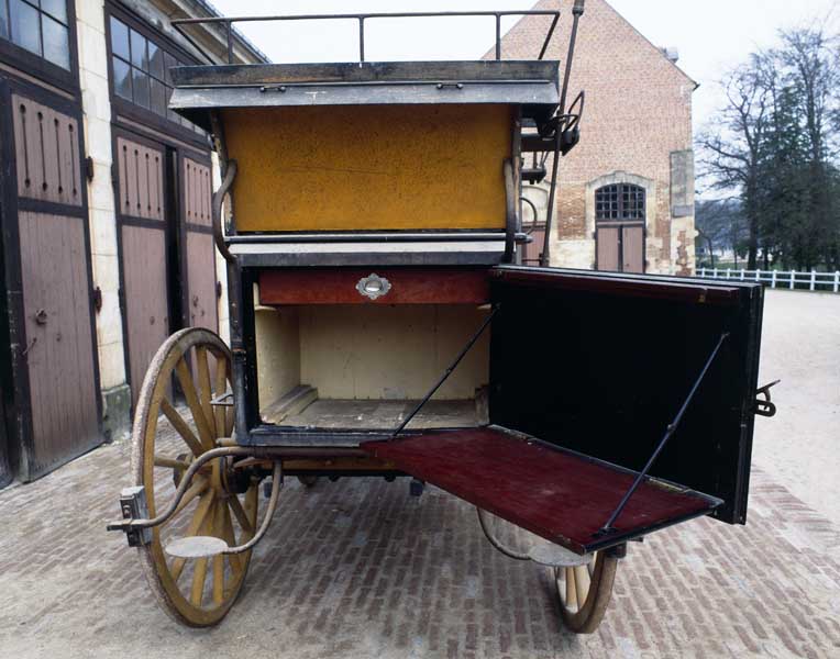 voiture hippomobile, road coach (park drag)