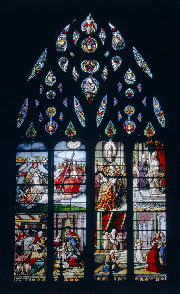 verrière historiée : Scènes de la vie de la Vierge (baie 5)