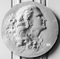 médaillon : profil de jeune femme