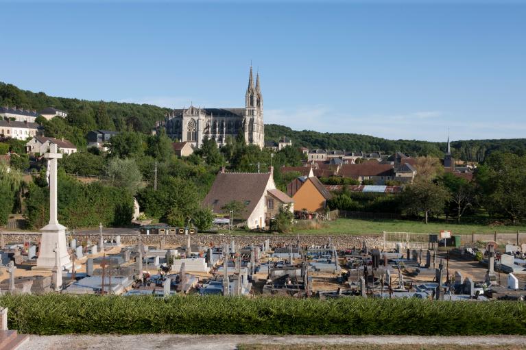 le bourg de La Chapelle-Montligeon