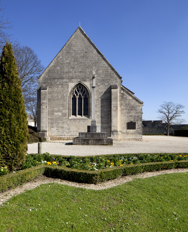 église paroissiale Saint-Georges-du-Château, puis magasin de munitions, actuellement salle d'exposition