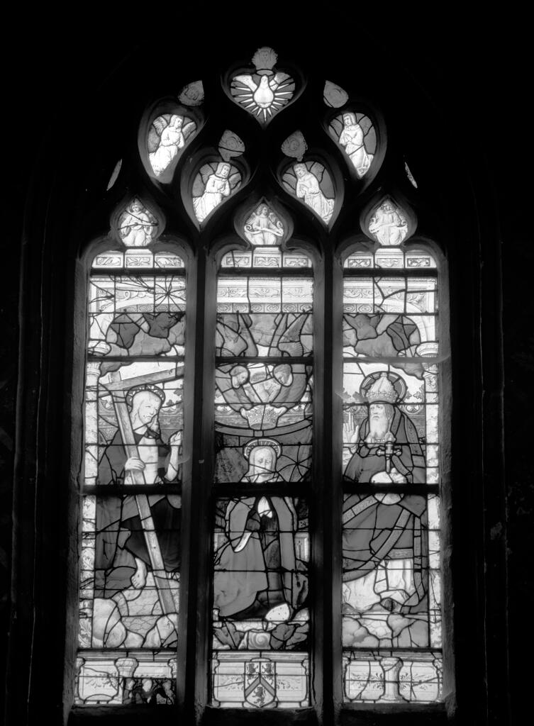 verrière : Intercession de la Vierge (baie 100)