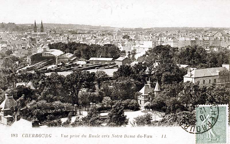 183 CHERBOURG - Vue prise du Roule vers Notre Dame du-Voeu.- Carte postale, LL. (AD Manche. Série FI).