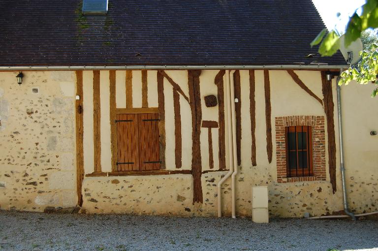L'Hôtel au Feu, mise en oeuvre en pan de bois en façade arrière du logis.