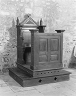 stalle, style néo-roman