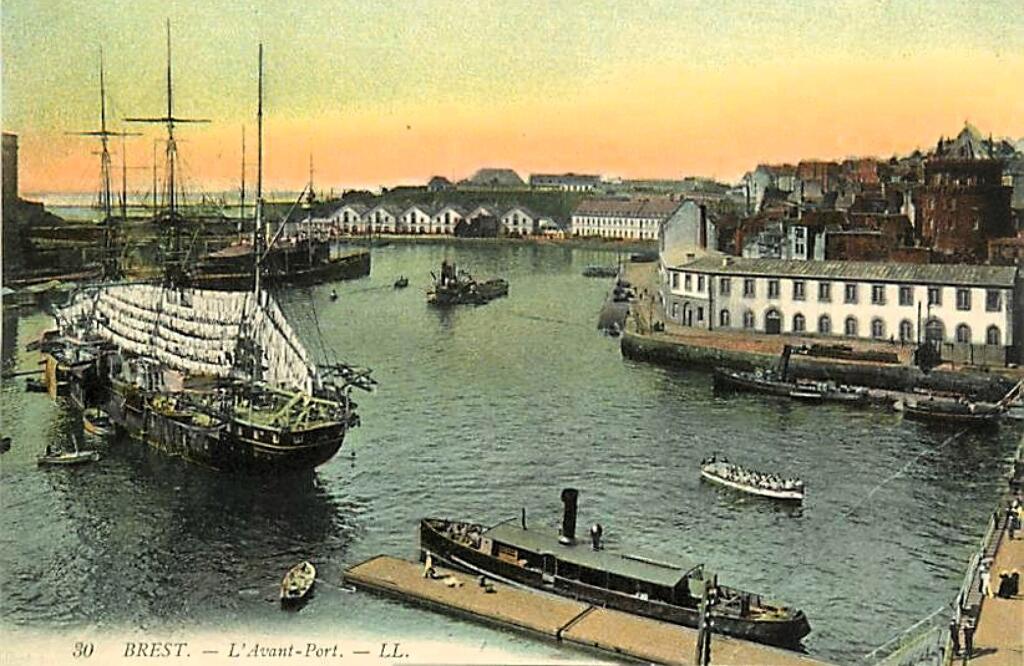 bateau remorqueur : remorqueur de mer dit DOLMEN