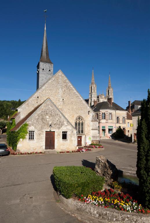 le bourg de La Chapelle-Montligeon