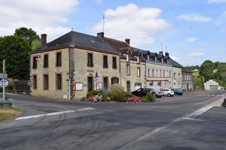 mairie-école, actuellement mairie