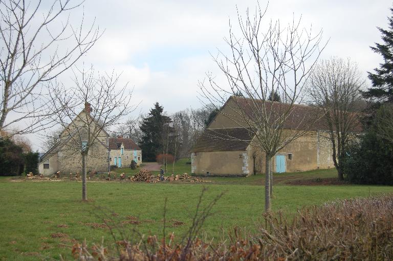 Ferme de dimensions importantes (deux bâtiments en vis-à-vis) à la Mare.