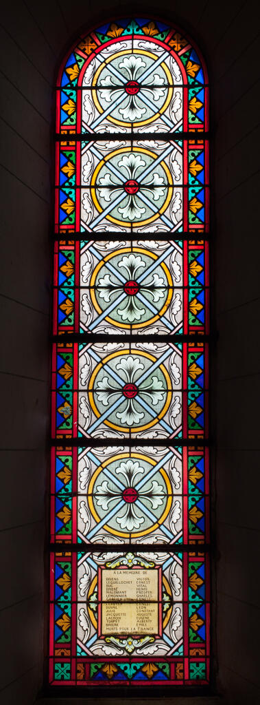 Ensemble de 4 verrières ornementales et commémoratives de la guerre de 1914-1918 (baies 1 à 4)