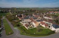 le bourg de La Chapelle-Montligeon