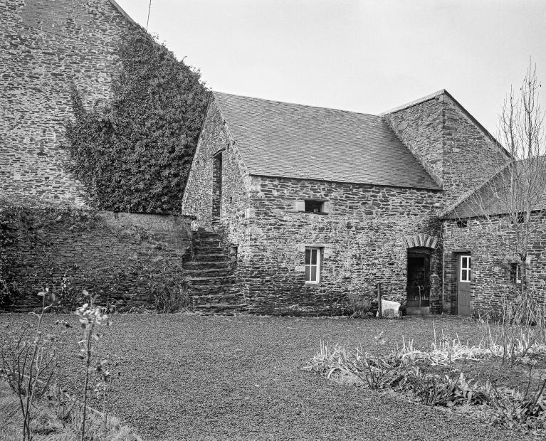 La céramique industrielle dans le Bessin (Calvados) et le département de la Manche : les poteries